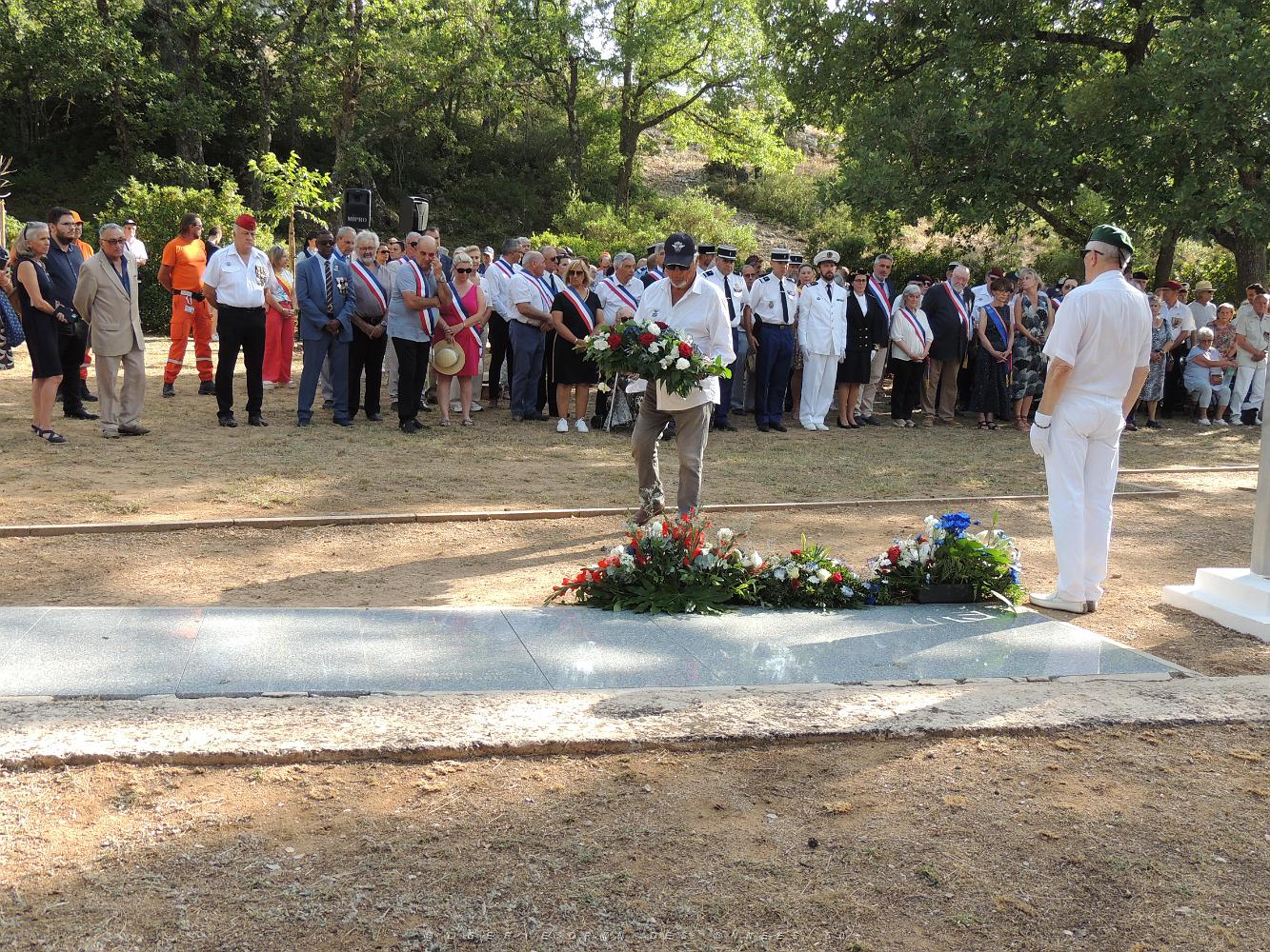 2023 07 18 SIGNES - HOMMAGE AUX 38 RESISTANTS FUSILLES EN 1944 (50).JPG -           